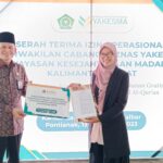 Serah terima izin operasional Yakesma cabang Kalimantan Barat dari Kementerian Agama Provinsi Kalimantan Barat. (Foto: Istimewa)