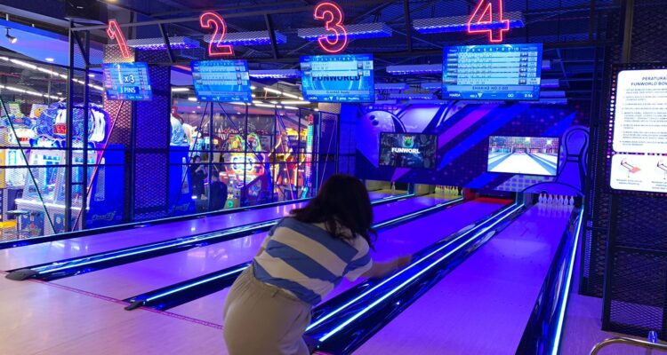 Wahana Funworld Bowling di Gaia Bumi Raya City Mall. (Foto: Indri)