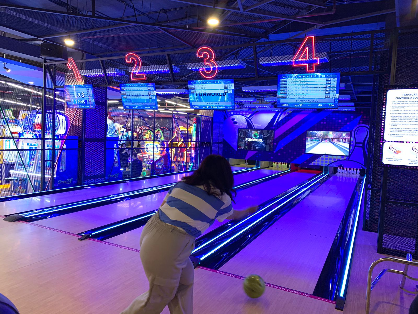 Wahana Funworld Bowling di Gaia Bumi Raya City Mall. (Foto: Indri)