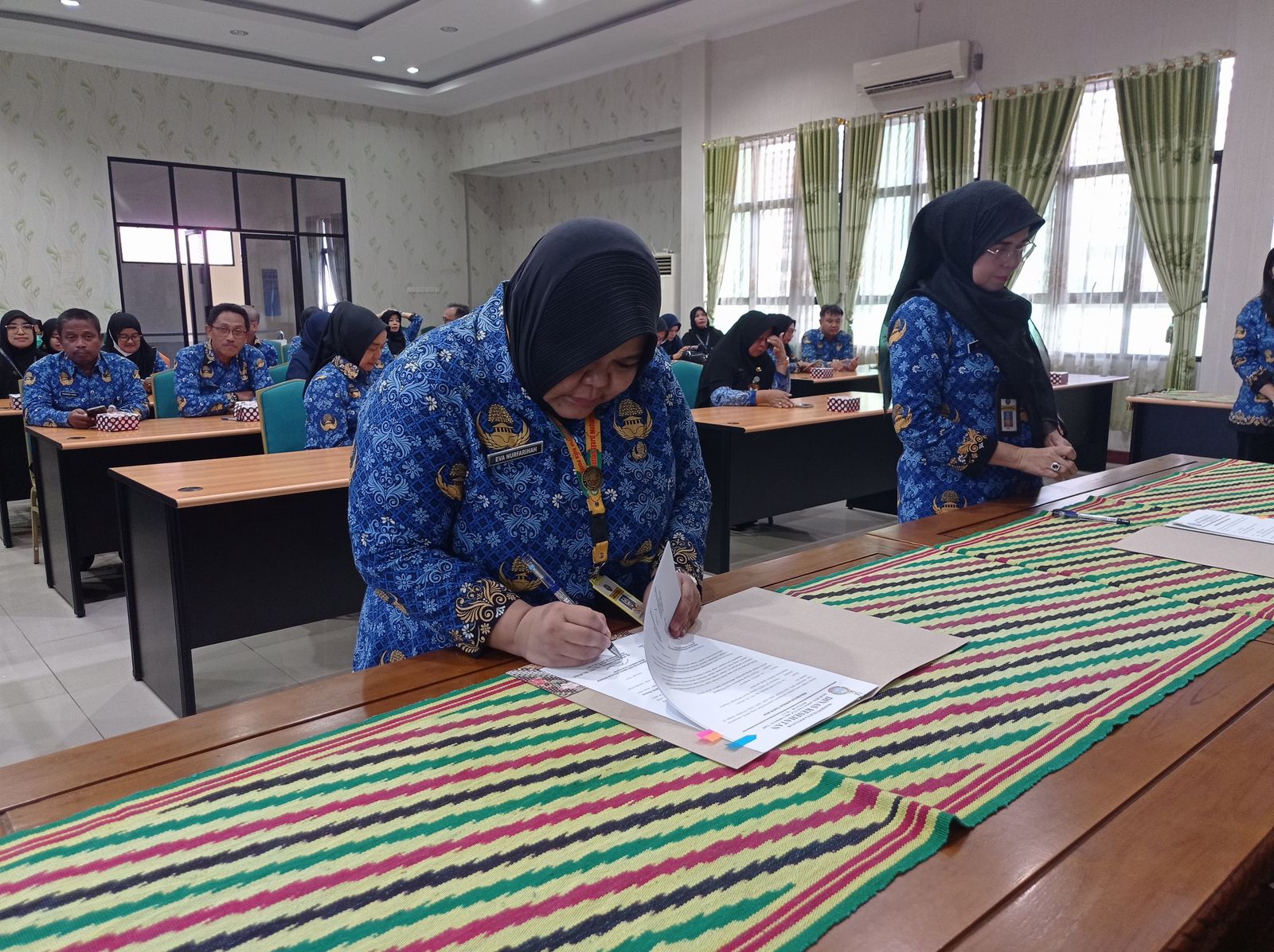 Penandatanganan Perjanjian Kinerja dan Pakta Integritas, di Aula Dinas Kesehatan Kota Pontianak, Rabu (17/1/2024). (Foto: Humas-PKRS RSUD SSMA/2024)