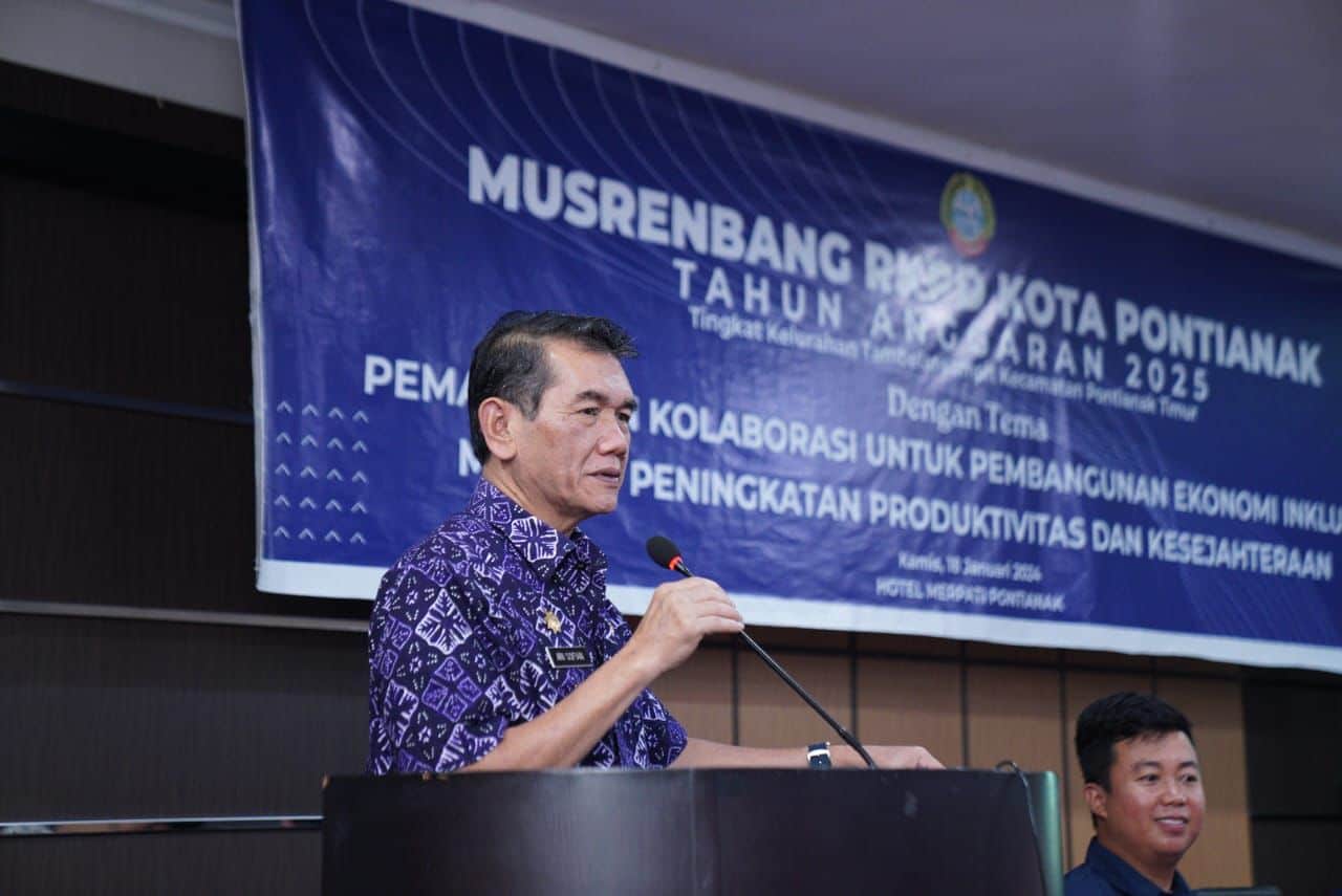 Pj Wali Kota Pontianak, Ani Sofian membuka Musrenbang Tingkat Kelurahan Tambelan Sampit Kecamatan Pontianak Timur. (Foto: Prokopim/Kominfo Pontianak)