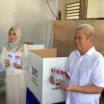 Pj Gubernur Kalbar Nyoblos di TPS 53, Ajak Masyarakat Terima Apapun Hasil Pemilu 12