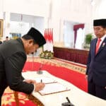 Presiden Jokowi Lantik Hadi Tjahjanto sebagai Menko Polhukam di Istana Negara 17