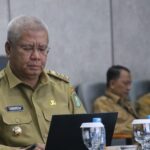 Pj Gubernur Harisson Ikuti Rakornas Tinjauan Inflasi Terkini 16