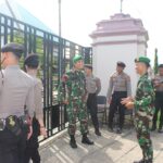 TNI-Polri Perketat Pengamanan Rapat Pleno KPU di Gedung DPRD Kapuas Hulu 7