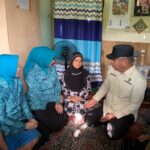 Entaskan Kemiskinan Ekstrem, Harisson dan Windy Kunjungi Rumah Syarifah Nuraini di Sanggau 16