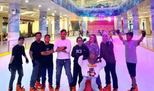Ngabuburit Seru Sambil Ice Skating di Gaia Bumi Raya City Mall 6