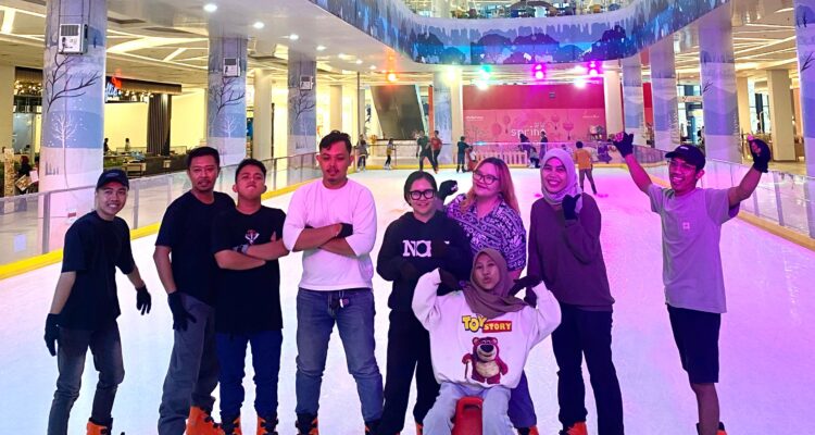 Ngabuburit Seru Sambil Ice Skating di Gaia Bumi Raya City Mall 1