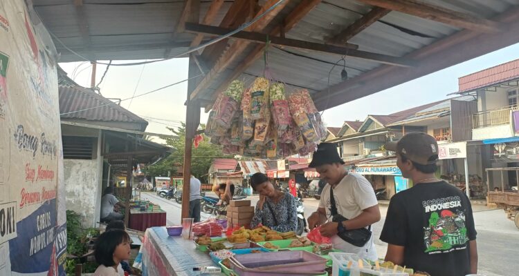 Ngabuburit di Teluk Melano Jadi Pilihan, Sembari Berburu Takjil di Pasar Ramadhan 2