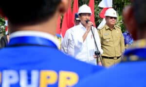 Jokowi Resmikan 24 Ruas Jalan di Kalbar 5