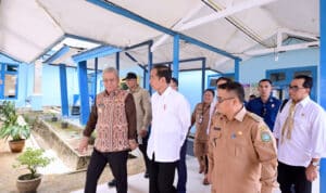 Presiden Jokowi Tinjau Pelayanan RSUD Sekadau dan Dengar Langsung Aspirasi Warga 7