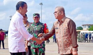 Pj Gubernur Harisson Antar Kepulangan Presiden Jokowi ke Bandara Supadio 5