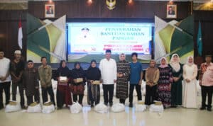 Buka Puasa bersama PPKS, PJ Gubernur Kalbar Salurkan Bansos Sembako dan Alat Shalat 12