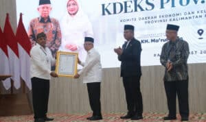 Pj Gubernur Harisson Resmi Dikukuhkan Sebagai Ketua KDEKS Provinsi Kalbar 7
