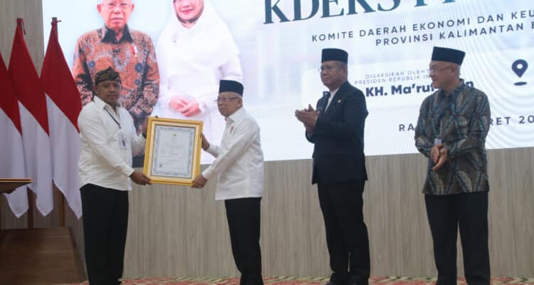 Pj Gubernur Harisson Resmi Dikukuhkan Sebagai Ketua KDEKS Provinsi Kalbar 3