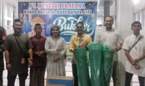 Pererat Kebersamaan di Bulan Ramadhan, PT LAP dan PT MP Gelar Buka Puasa bersama Masyarakat Tiga Desa di Ketapang 5