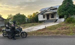 Polres Kapuas Hulu Laksanakan Patroli Rumah Kosong yang Ditinggal Pemilik Saat Mudik 7