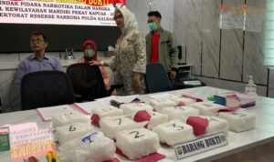Ditresnarkoba Polda Kalbar Musnahkan 15 Kilogram Sabu 8