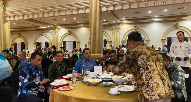 Pj Wako Pontianak Hadiri Welcome Dinner Raker Komwil V Apeksi Kalimantan 1